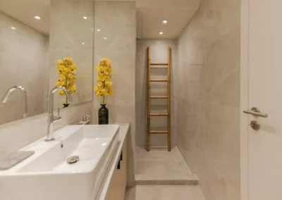 Amazonit-Stylish-Stays-Athens-luxury-accommodation-rentals-zanzi-psirri-bathroom